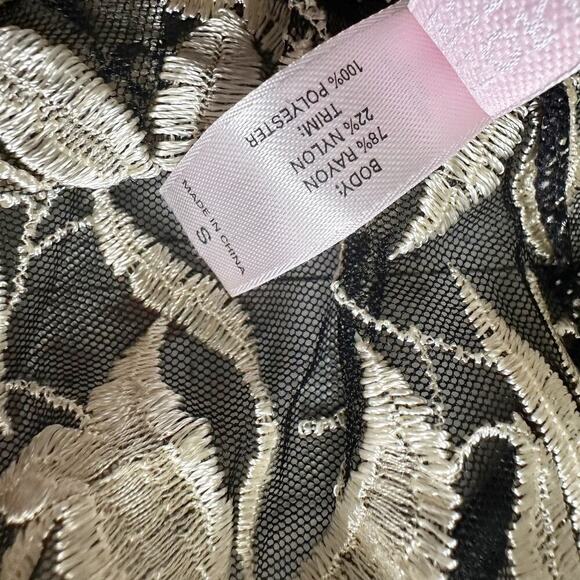 Victoria Secret Y2K Embroidered Floral Slip Chemise Nightgown Size Small - Picture 6 of 8